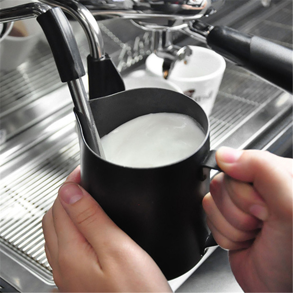 600 Ml Rvs Eenvoudige Reiniging Cup Container Melk Opschuimen Jug Koffie Latte Espresso Zwarte Coating Non-stick Pitcher