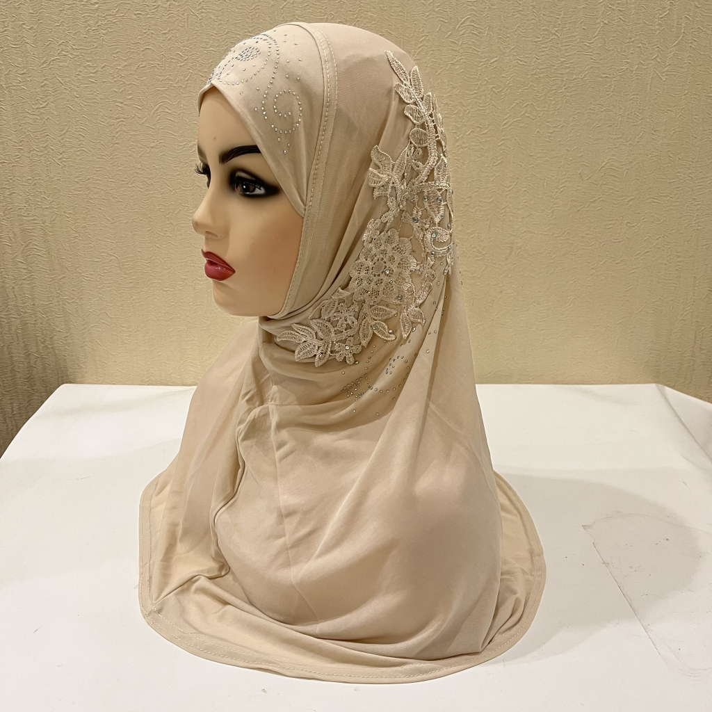 H027 Hermosas chicas adolescentes hijab musulmán con encaje y piedras bufanda islámica chal pañuelo sombrero armia tirar en envoltura de Ramadán: Púrpura claro
