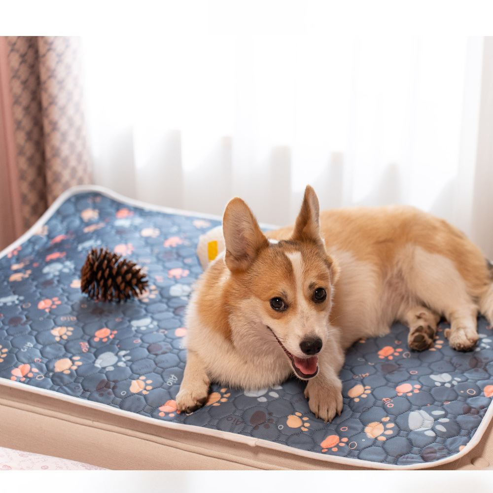 Mata chłodząca dla zwierząt z nadrukiem cyfrowym, tkanina o fakturze ptasiego oka i chłonna bawełna - wodoodporna i antypoślizgowa z TPU, idealna robić legowiska dla zwierząt.