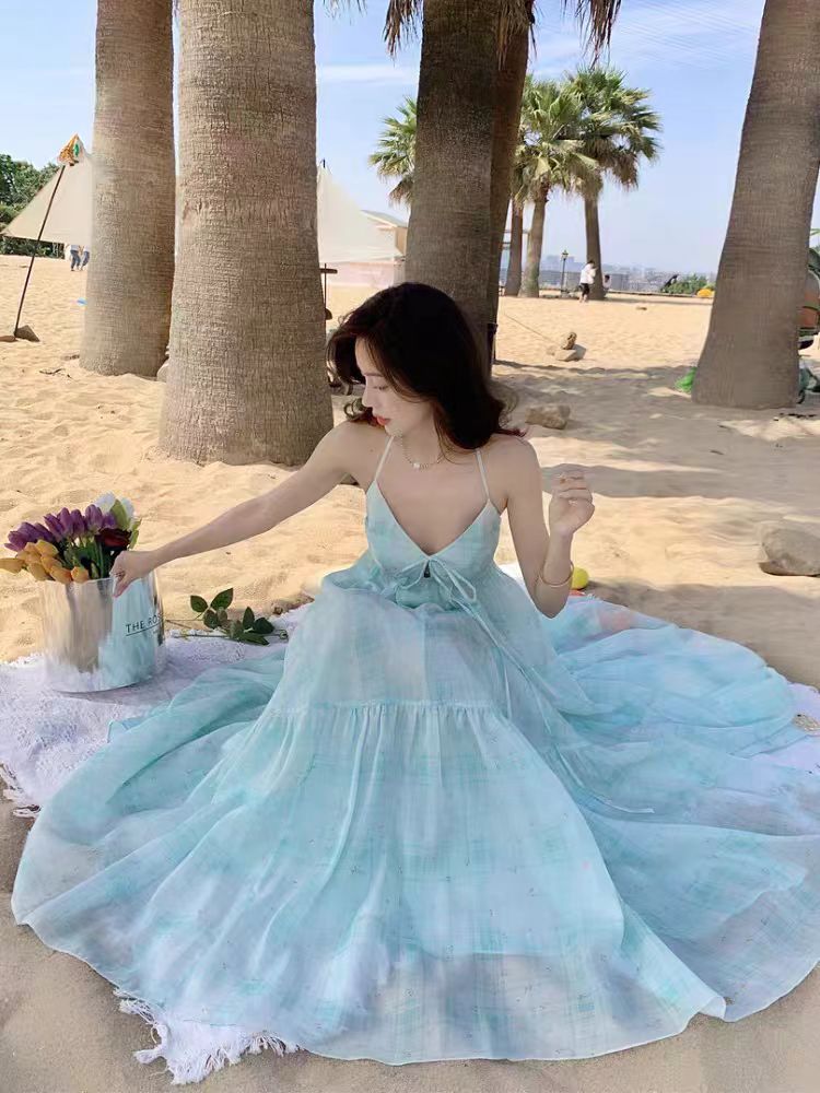 Neckholder-Kleid für den am Meer