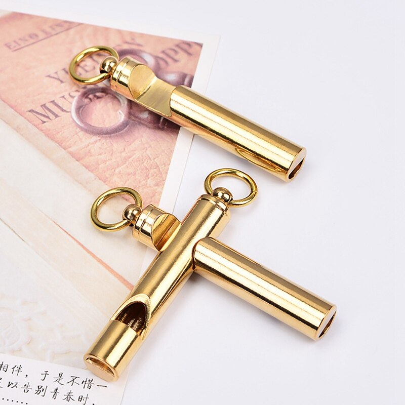 2-in-1 Pfeife Flasche Opener Pfeife Keychain Handmade Messing Schlüsselring für Outdoor Notfall Überleben Camping Jagd