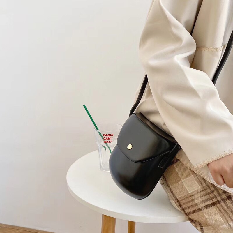 Ensfarvet dame skuldertaske hårdt pu læder vintage kvinder mini crossbody telefontaske ungdom shell pung hel: Sort
