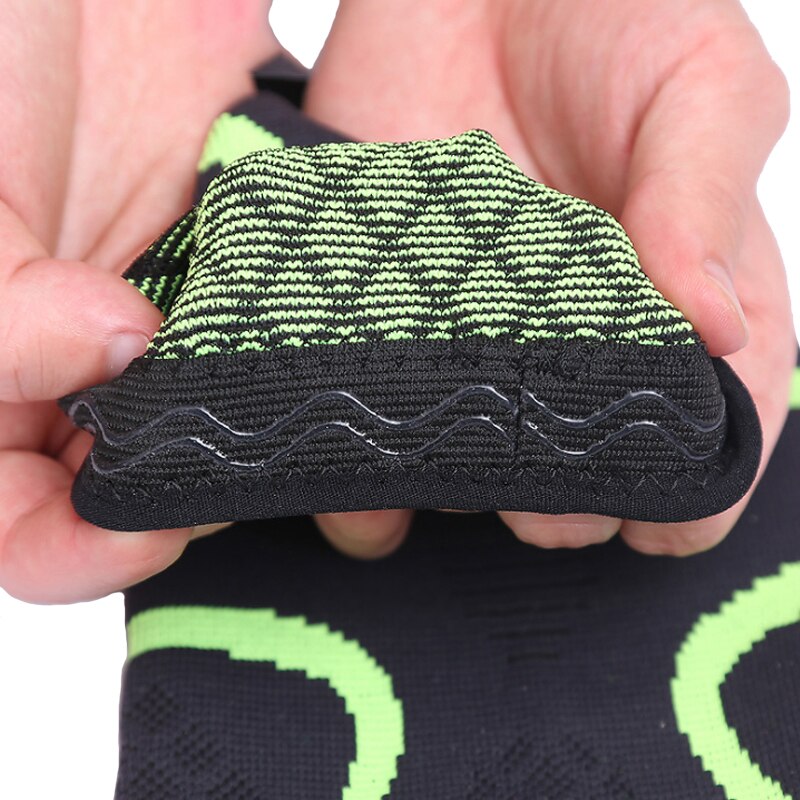 1 paar elleboogbeschermers elastische ondersteuning sport elleboogbeschermer absorberen zweet sport basketbal arm mouw elleboogbrace