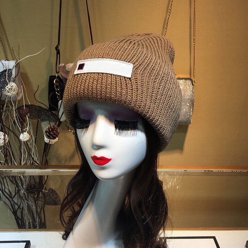 Vrouwenhoed houdt warm in de winter vrije tijd joker: 07