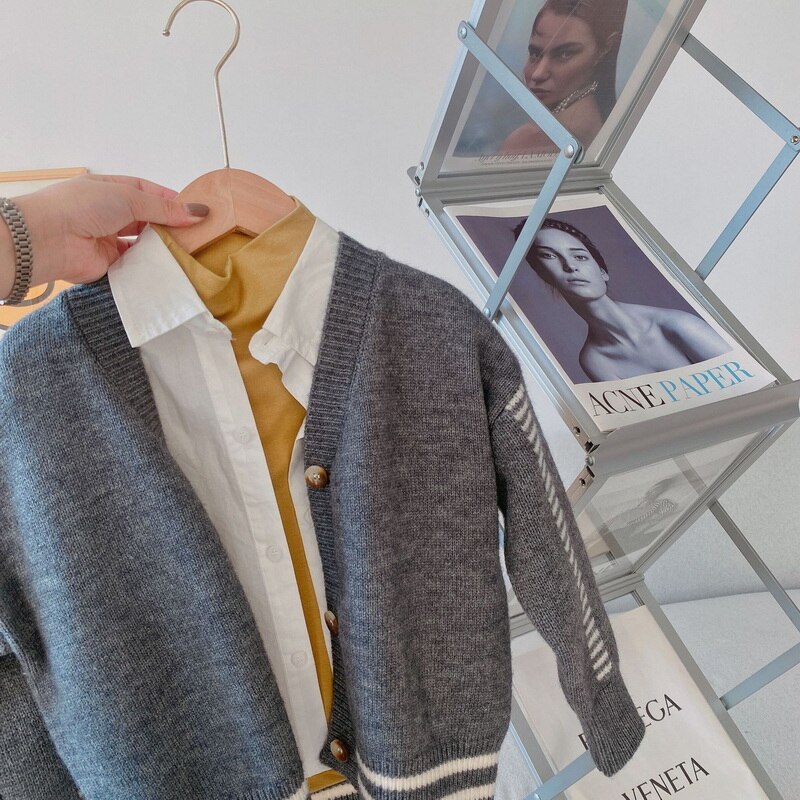 2021 vendita calda autunno ragazzi ragazze maglione cappotto grigio nero Patchwork maniche lunghe Cardigan giacche bambini maglieria Casual E7333