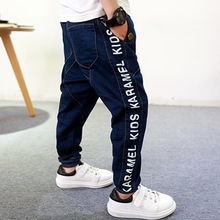 Detail forår børn bomuldsbukser drenge bogstav jeans børn stilfulde bukser løse bukser roupas infantis menina leggings