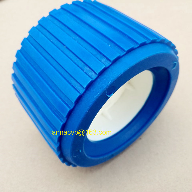 wobble roller for boat trailer , boat trailer roller, trailer parts.