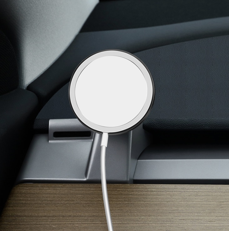 MagSafe wireless charger for Apple 12 iPhone Tesla Car Bracket Styling Mount Stand GPS Display Bracket For Tesla Model3