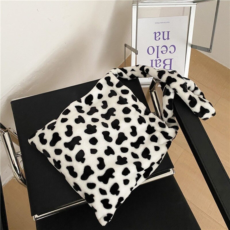 Bolsos grandes peludos de invierno para mujer, bandolera de hombro con patrón de vaca a la , de felpa suave, de viaje, informal