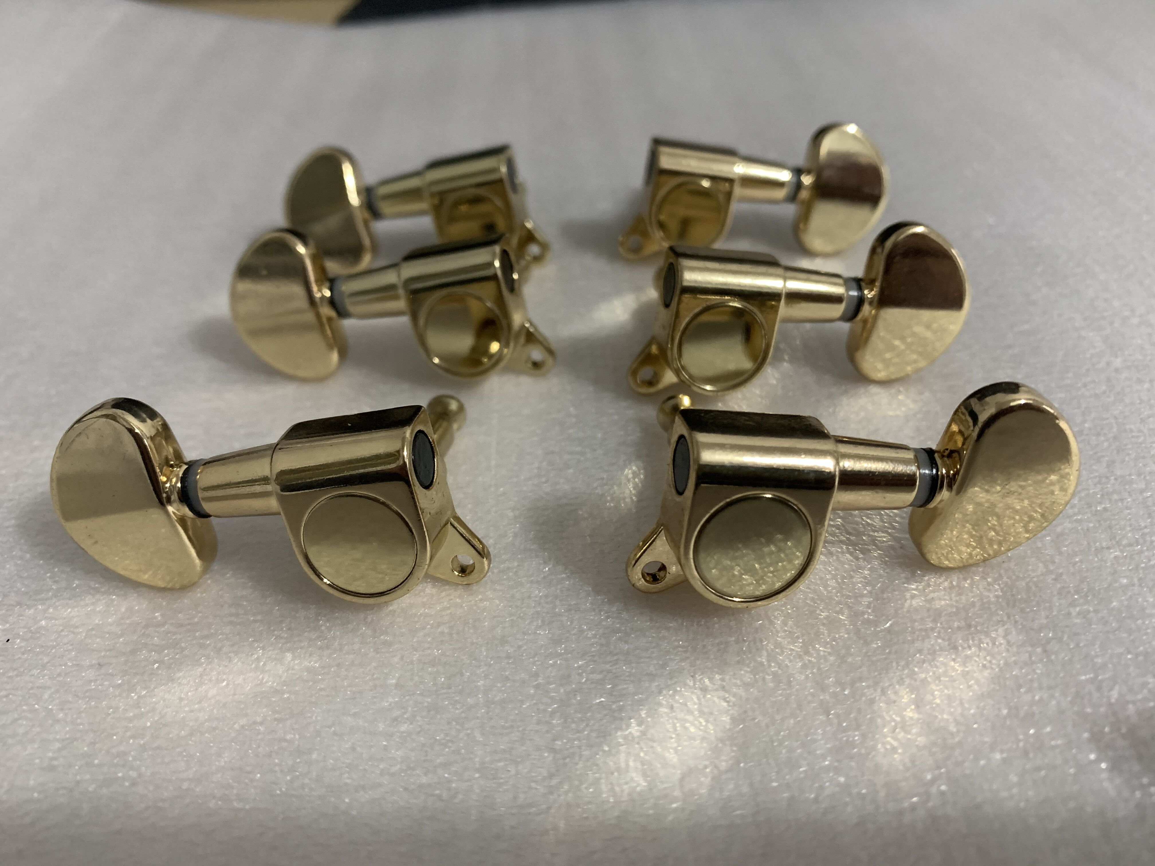 Genuine Set of (3L+3R) Machine Head/Tuners Gold Color for Electric Guitars Made in Korea