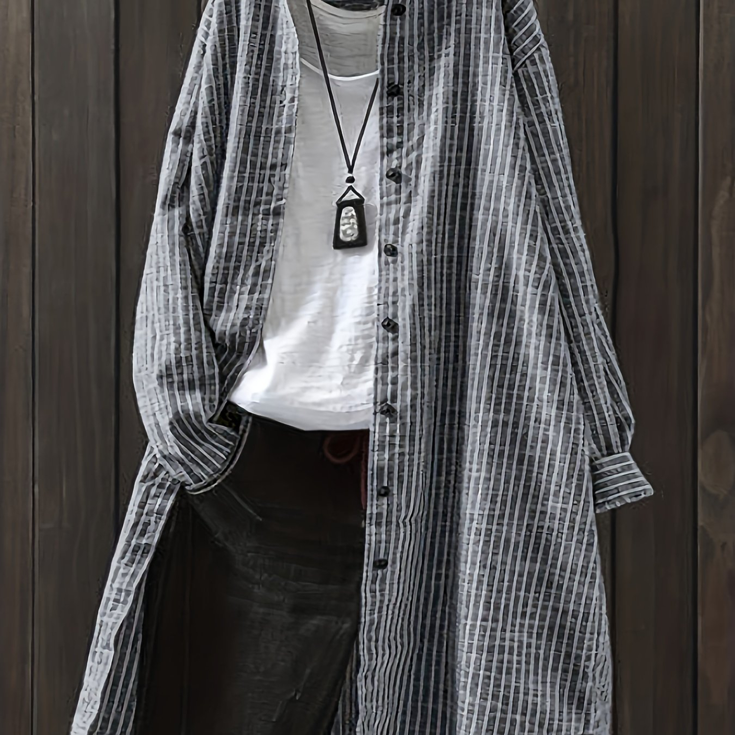 Chemise boutonnée à imprimé rayé sur le devant, chemise polyvalente à manches longues pour le printemps et l'automne, vêtements pour femmes: M / Black