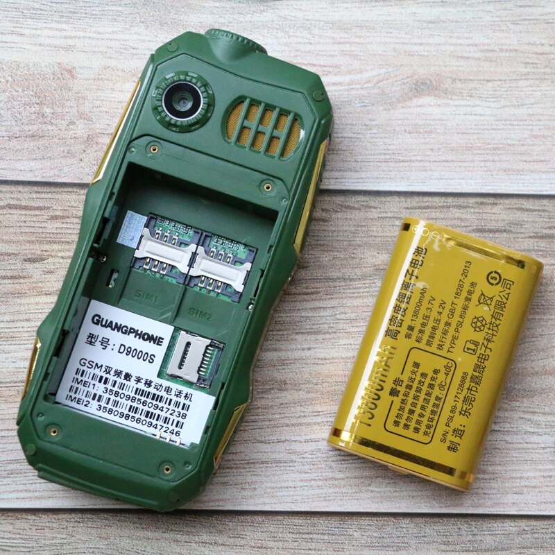 Teléfono Móvil resistente con pantalla grande, Banco de energía de larga duración, Batería grande, teclado grande, antorcha, Sim Dual, Facebook, altavoz con Whatsapp