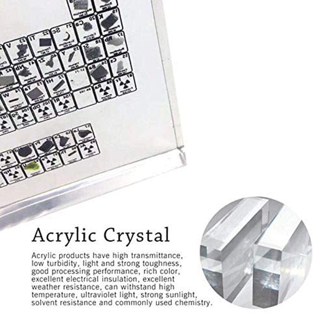 Periodisk system af elementer akryl undervisning skole krystal kemiske elementer vises med rigtige prøver lærerstuderende