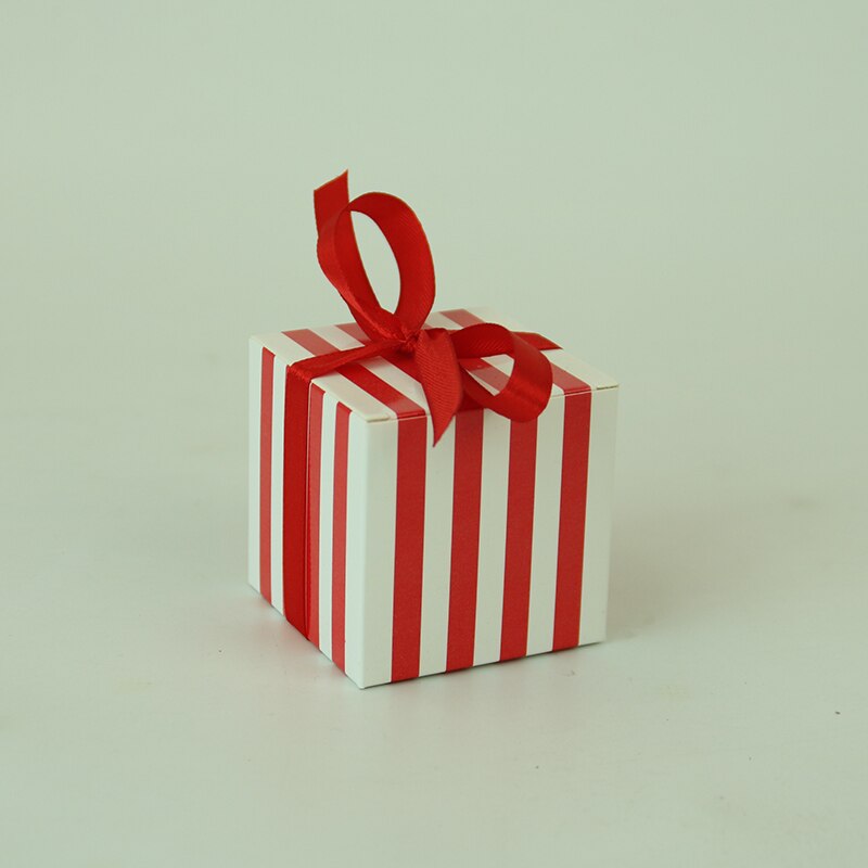 10Pcst Stripe Pattern Candy Boxes Sweets Favor Box With Ribbon For Baby Shower Birthday Children's day Wedding Party Decor: Red white