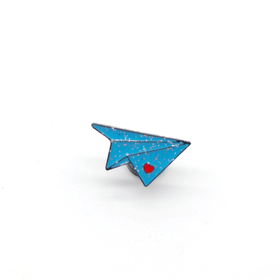 Spille per aereo aereo Spille da bavero smaltate Giacca Demin Spille da viaggio Borsa Cappello Distintivi Gioielli Regalo per coppia: Pistola nera placcata