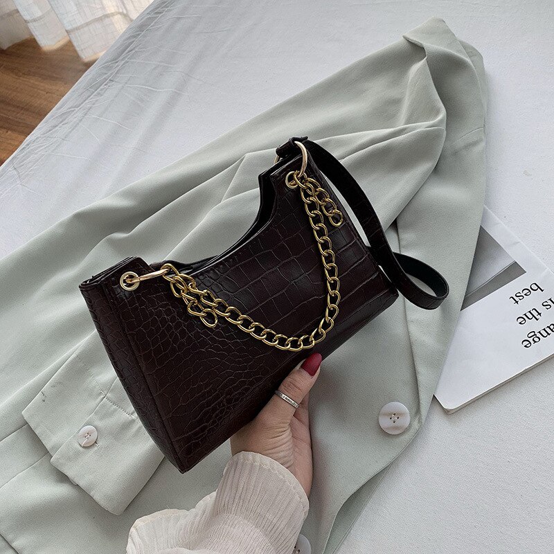 female bag small bag Korean texture wild crocodile pattern shoulder bag net red envelope chain handbag: black