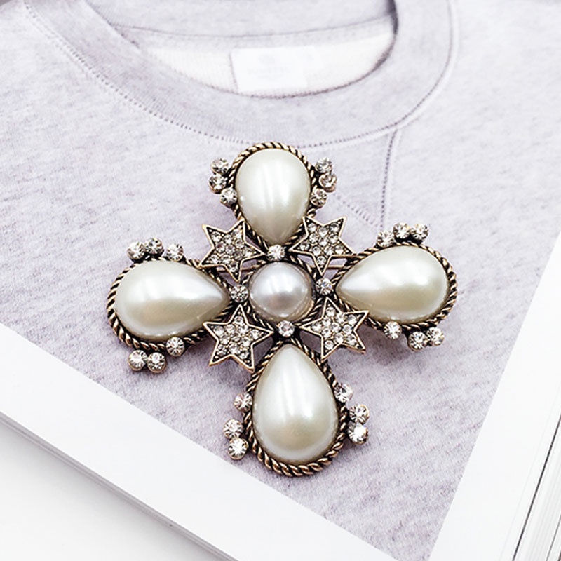 Retro Luxe Vrouwen Strass Kruis Barokke Broche Elegante Parel Sieraden Broches Pins Broche Voor Vrouwen Jas Jurk: Rhodium Plated