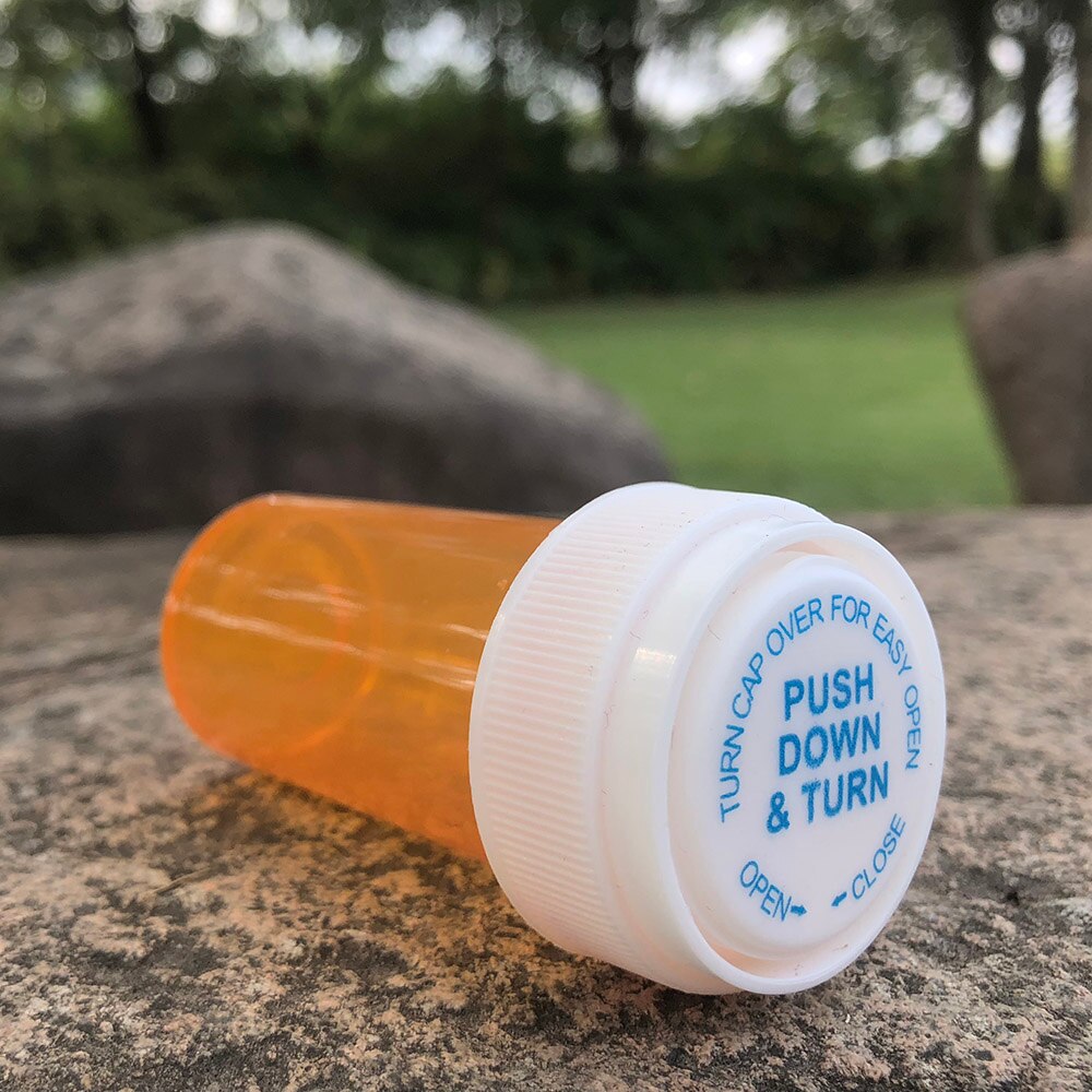 Cournot 13 dram stash jar acryl plastic opbergdoos duw naar beneden en draai flesje houder pillenfles doos kruidencontainer zakformaat