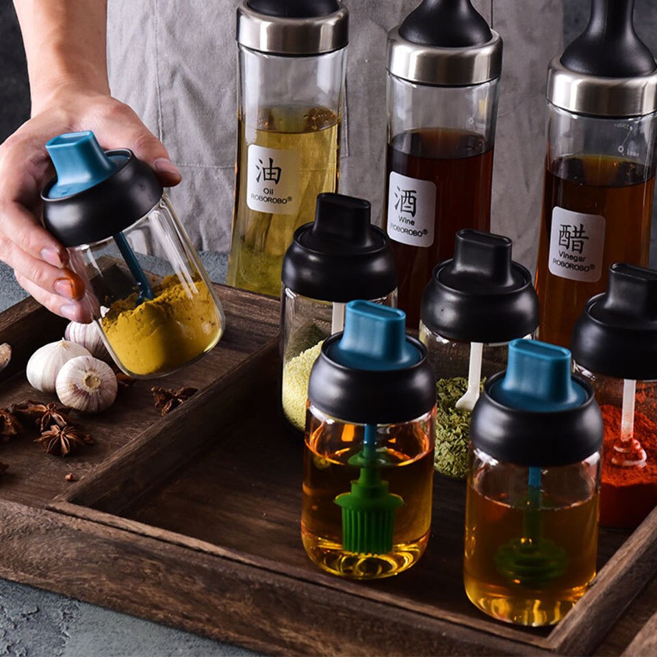 250ml Glass Flavoring Bottle Seasoning Box Seal Damp-proof with Lid and Seasoning Spoon Honey Dippers Oil Brush Store Salt