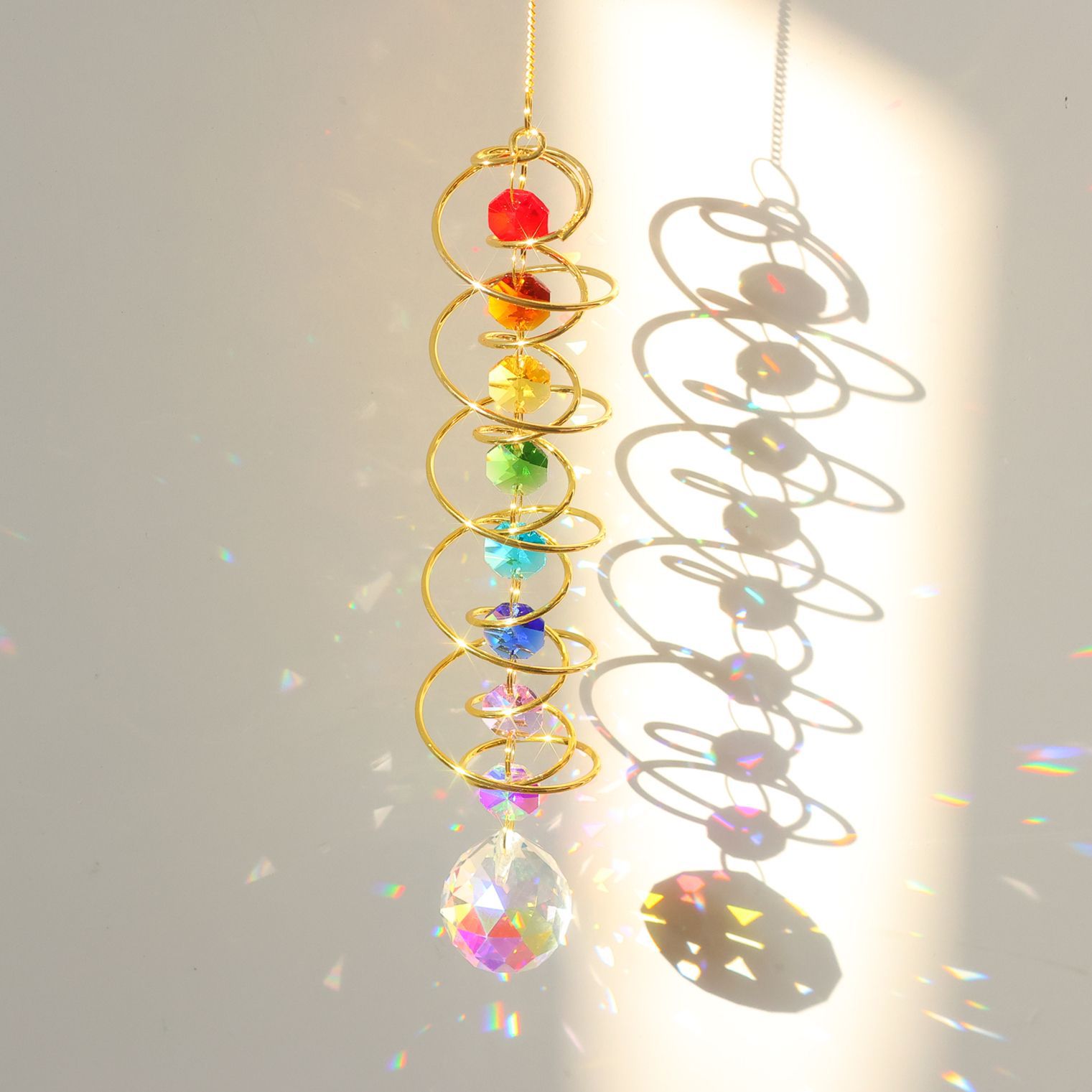 Arte in vetro frattale a spirale arcobaleno luminoso | Decorazione astratta vivida
