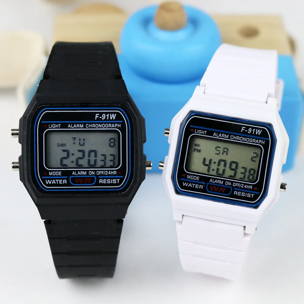 Sport LED Digital Watches Children Simple Small Square Dial Electronic Watch Silicone Band Casual Mens Watch Friend