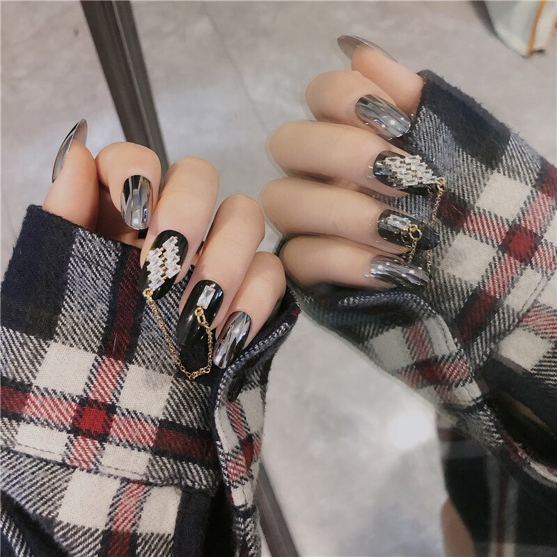 24 stuks verwijderbare zwarte zilveren nepnagels punk zirkoon vergulde ketting nagelverlenging glanzende afneembare meisjes nagelkunstdecoratie