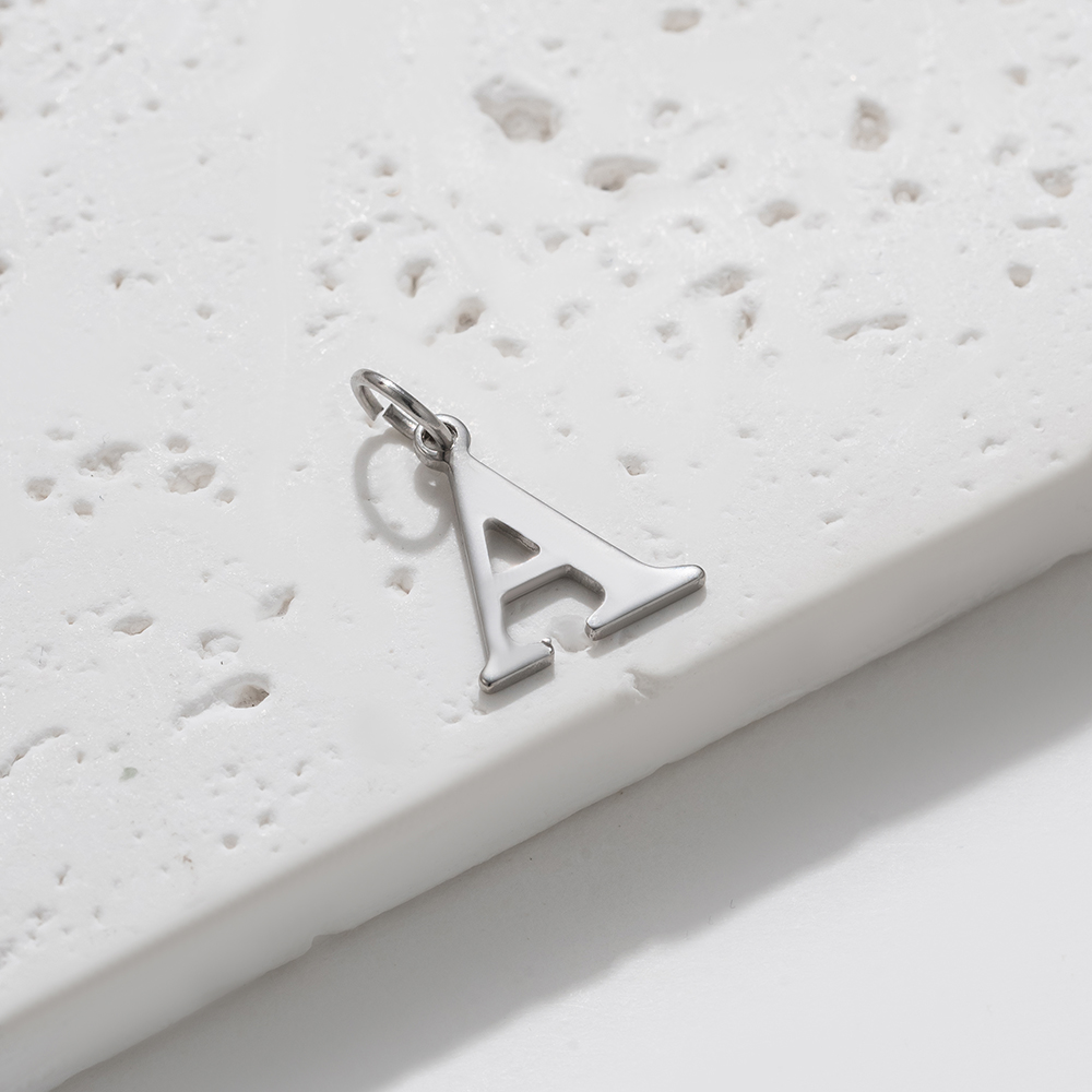 BenS-abalorios de 26 letras de acero inoxidable para fabricación de joyas, 26 letras iniciales, colgantes de joyería DIY, accesorios al por mayor P02