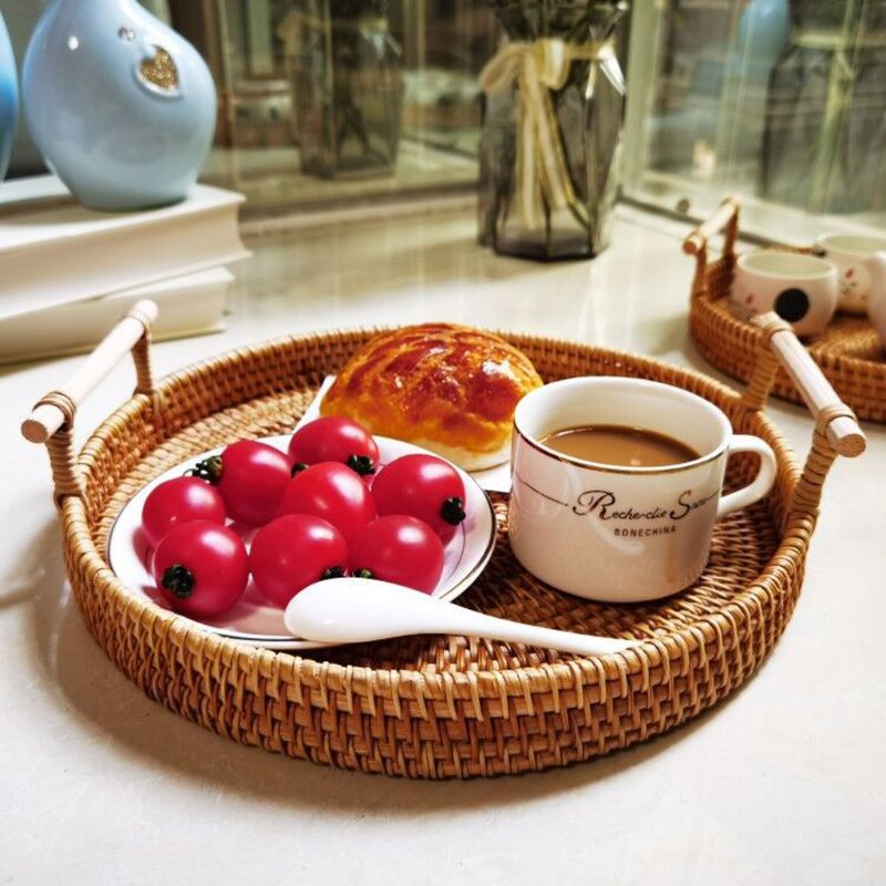 Rund kurv med kurv med opbevaring af håndtag håndvævet brød frugt mad dessert tallerken morgenmad displayholder