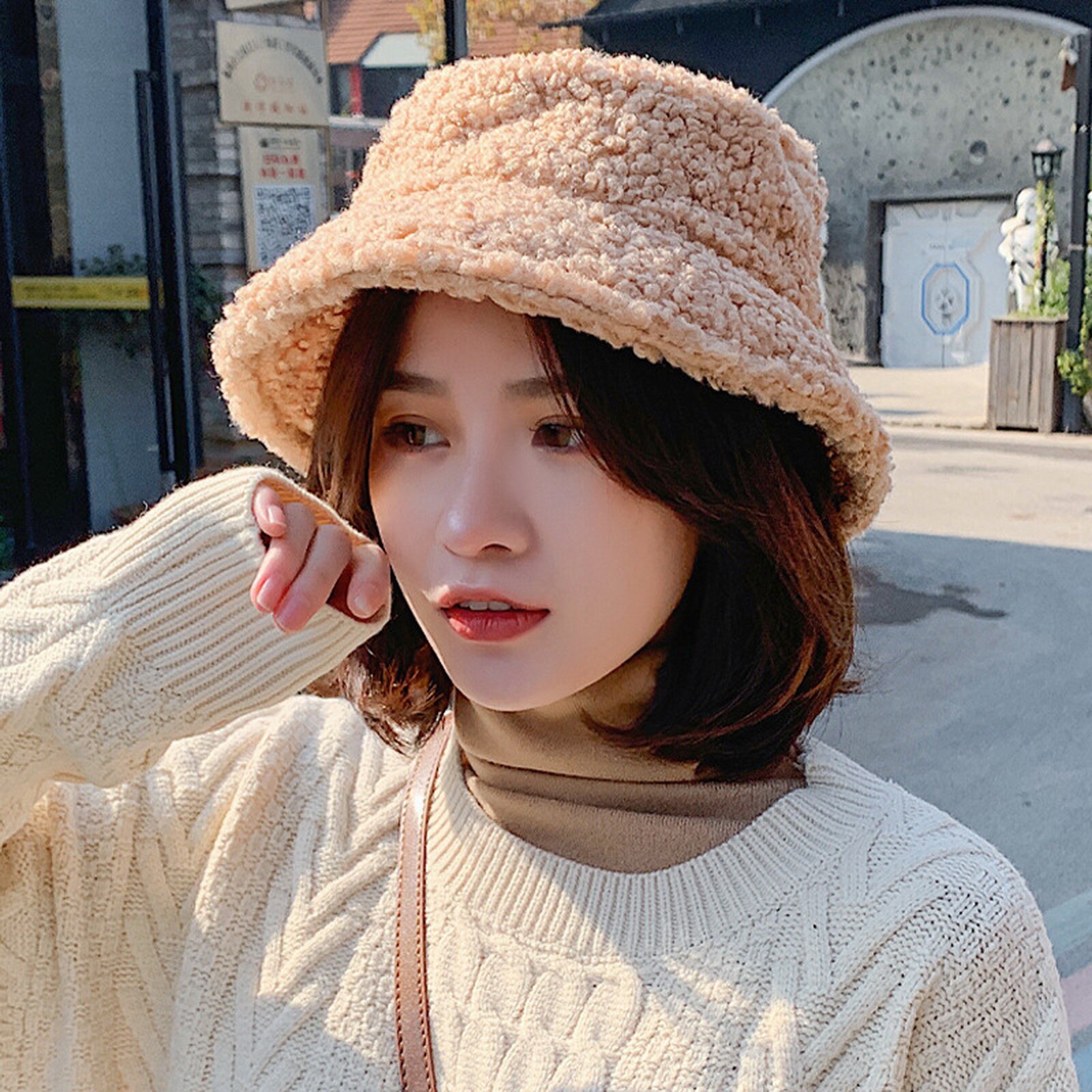 Zima kobiety kapelusz stałe sztuczne futro ciepła czapka damska Faux futro kapelusz typu wiaderko dla kobiety dziewczyny ochronna powłoka chroniąca przed słońcem kapelusze przeciwsłoneczne dama czapki