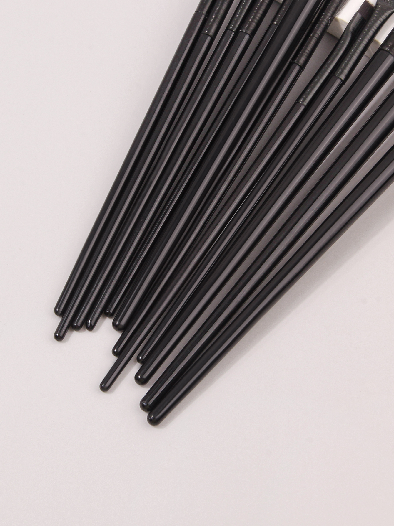 12 STKS Scythe Eyeliner Brush Oogschaduw Blade Brush Detail Brush Bevel Wenkbrauw Brush Ooglid naar beneden gericht Zijderupsborstel