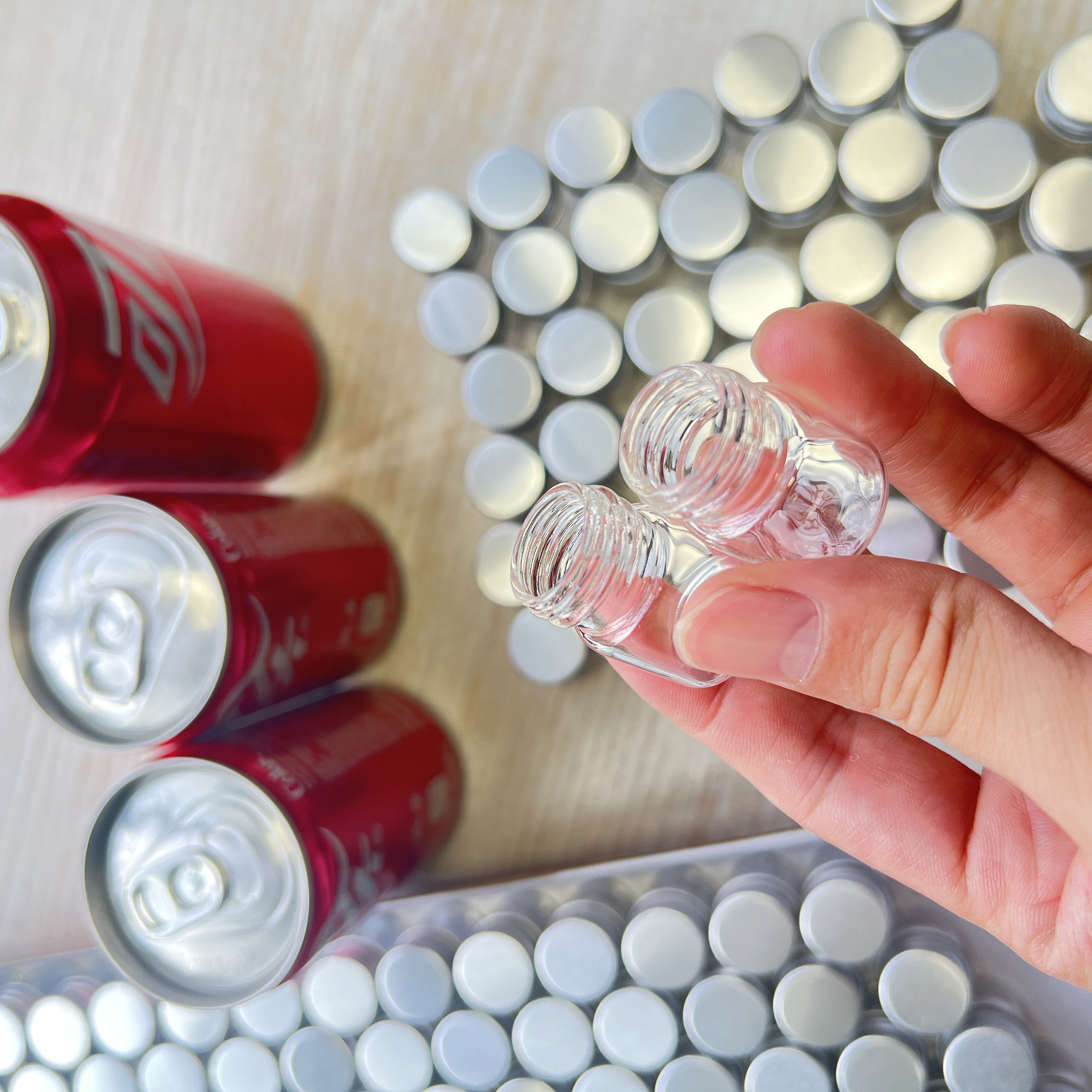 50/100 Uds. Mini tarros de vidrio bonitos de 5ml tapa de rosca plateada 13 × 22 × 30mm pequeñas botellas de vidrio tapas de aluminio pequeño frasco decorativo