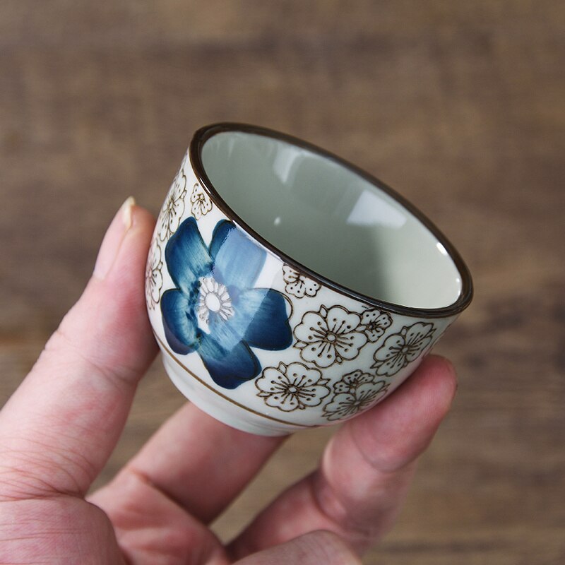 Japanese Style Vintage Blue and White Porcelain Wine Set Ceramic Hip Flasks Sake Cup Ceramic Crafts Home Wine Pot Tea Cup
