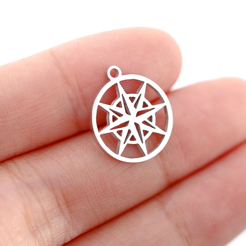 5 unids/lote de colgantes de acero inoxidable con forma de luna/sol/estrella para pulsera, collar, accesorios para hacer joyas DIY hechos a mano: Con recubrimiento de titanio