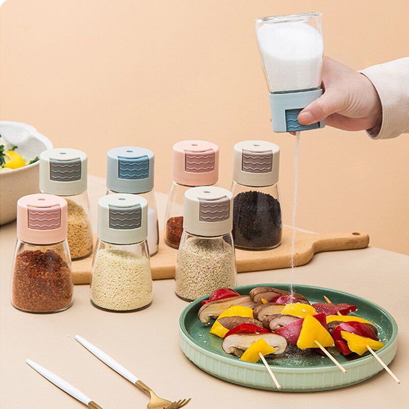 0.5g Metering Salt Glass Spice Salt Jar Sea Salt Shaker Dispenser Bottle Quantitative Seasoning Jar for Steak BBQ Home Barbecue