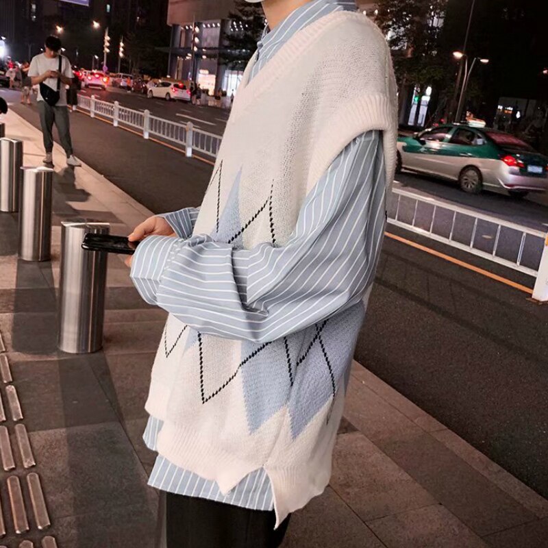 PADEGAO Sweater Vest Men Patchwork V-neck Sleeveless Sweaters Side-slit Couples Teens Vest Retro PDG1821