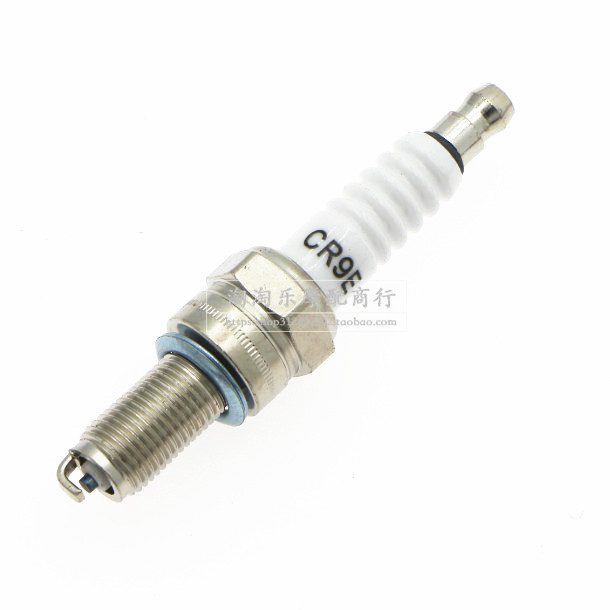 Motorcycle spark plug 100/125 A7TC D8TC E6TC F7TC B7TC BMA6 Z4TC F5TC CR8 A7RTC CR7HSA D8TRC D8TJC D8EA D8T Chain saw lawn mower: CR8E CR9E