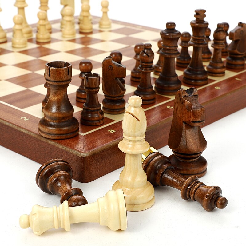 Wooden Chess Set High Grade 4 Queen Chess Game King Height 80mm Chess Pieces Folding 39*39 cm Chessboard with Wooden Chessmen I8