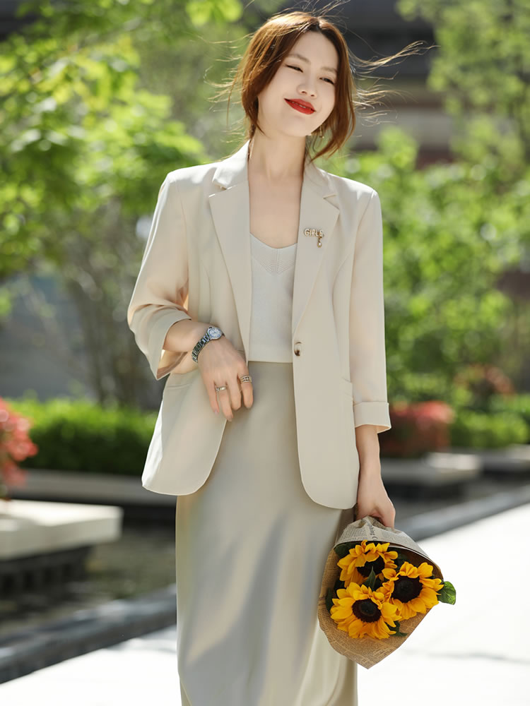 Lente En Zomer Nieuw Casual Klein Pak Voor Dames Trendy Westerse Stijl Driekwart Mouw Gesp Jas Dun En Comfortabele Top