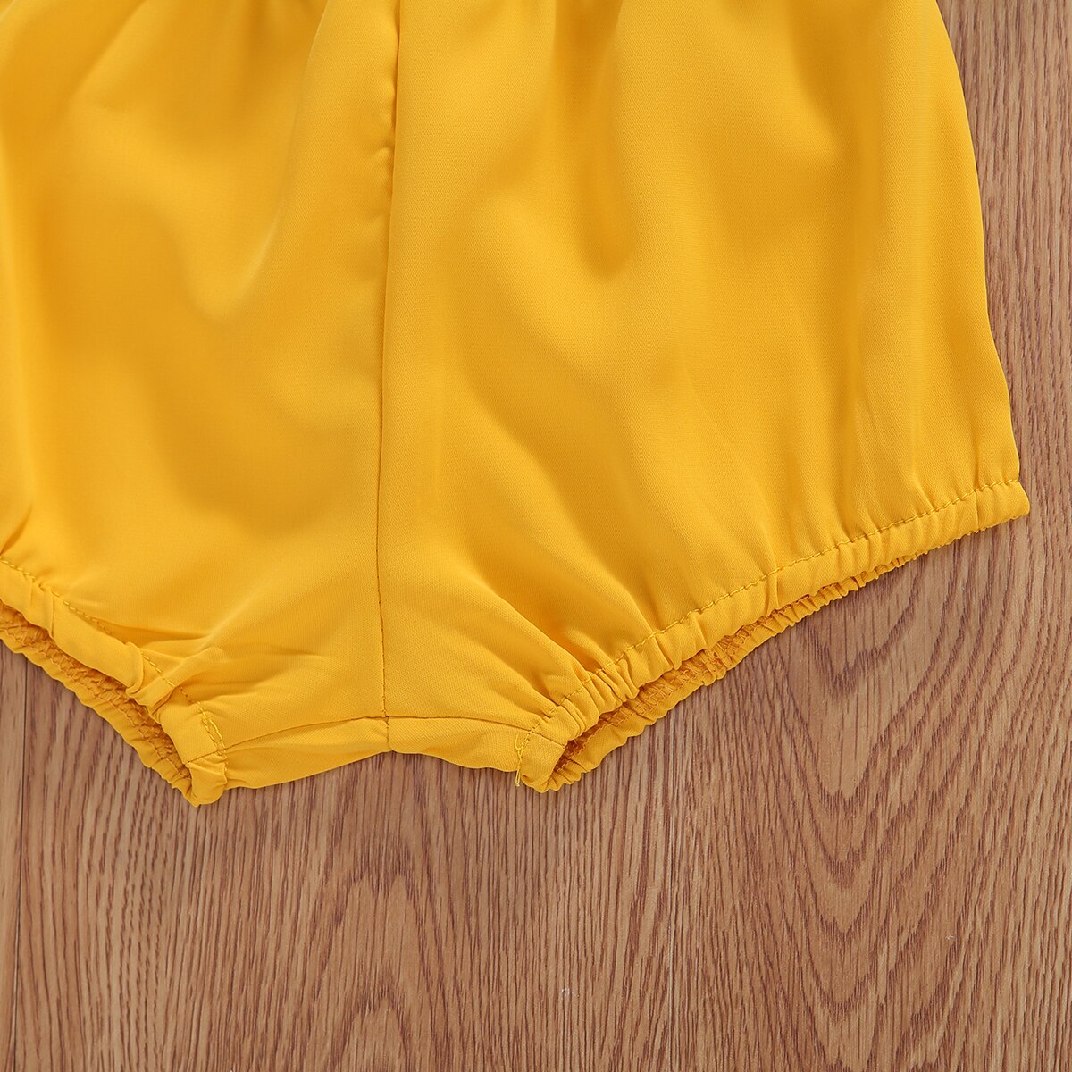 Ropa de verano para bebés y niñas, conjunto de 2 uds. A la con flores de muñeca, Top con cuello y pantalones cortos elásticos con linterna