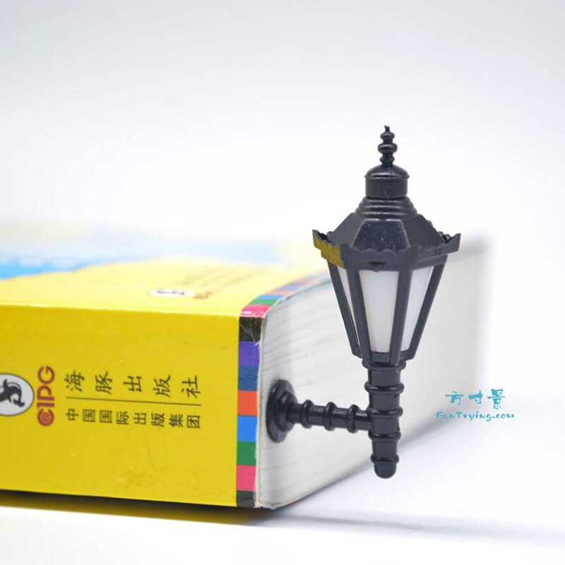 Miniature Model Luminous Wall Lamp Bracket Light 3V Led HO N Scale Model Train Building Architecture Making