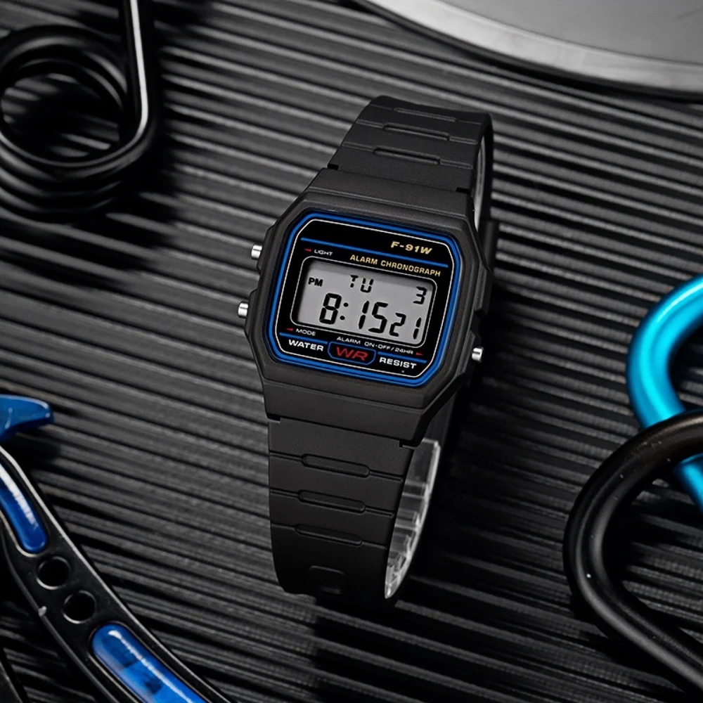 Sport LED Digital Watches Children Simple Small Square Dial Electronic Watch Silicone Band Casual Mens Watch Friend