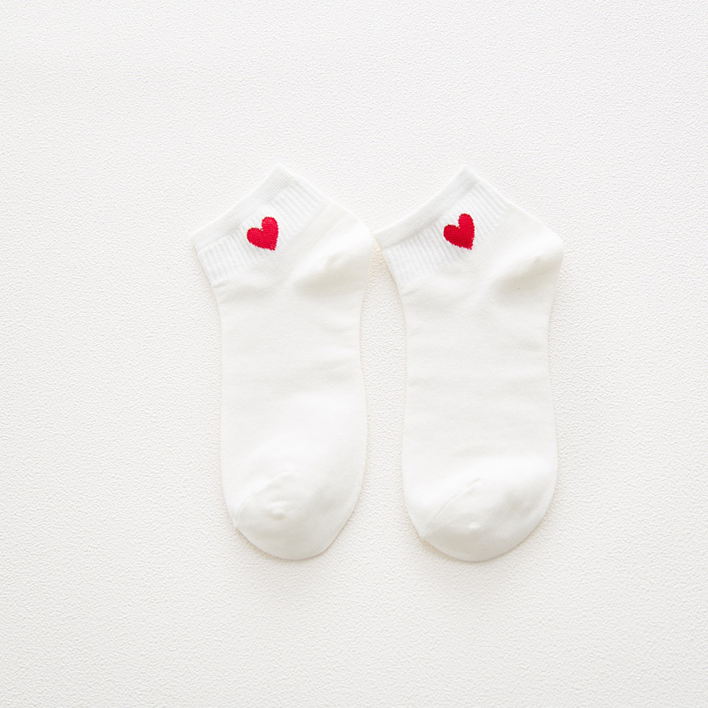 Japanese Women Socks Cotton Novelty Love Heart Pattern Cute Socks Ladies Hiphop Sports Cool Socks Harajuku Accessories: short red heart