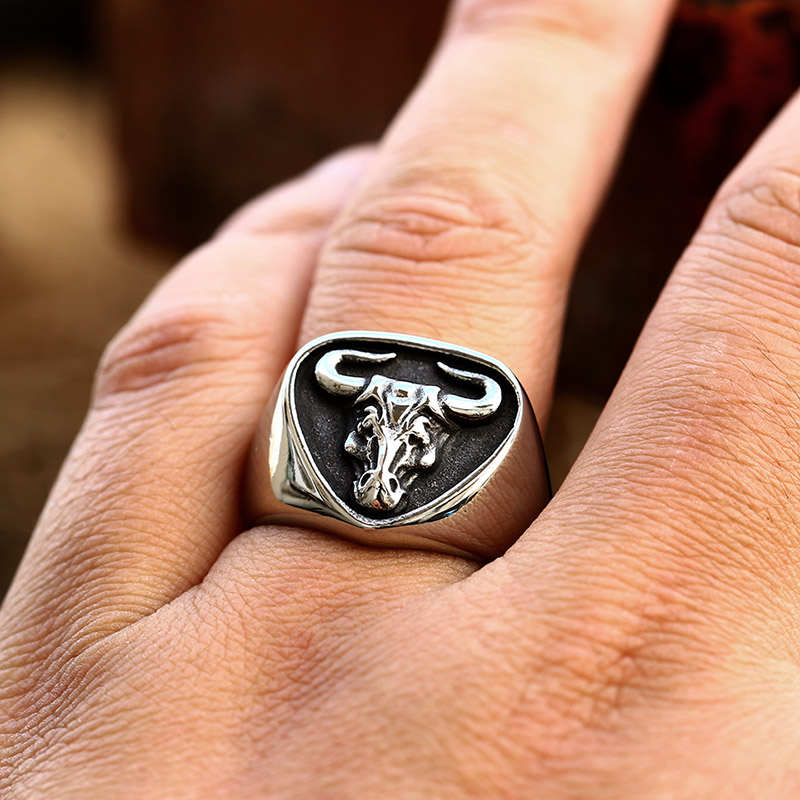 BEIER 2023 Spezielles Edelstahl Kuh Kopf Ring Herz bilden Ebene Ring Für Männer Schmuck Für Freund