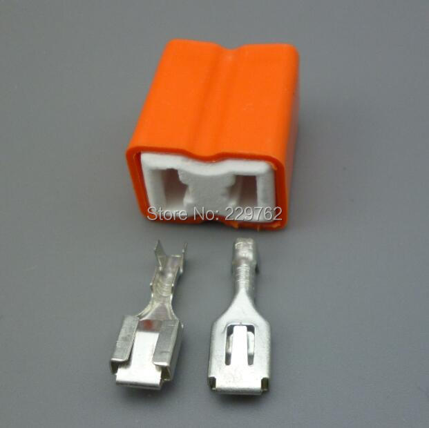 Shhworldsea 2 pines H7 6,3 MM enchufe de bombilla automotriz conector de cerámica para coche reparación de faros de coche conector de soporte de bombilla