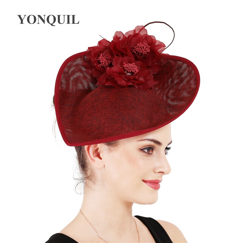 Witte hoeden voor grote feesten, fascinators voor vrouwen, veren, prachtige bruidshoeden, bruidshoofddeksels, sombrero, bloemenhoofddeksel voor dames.