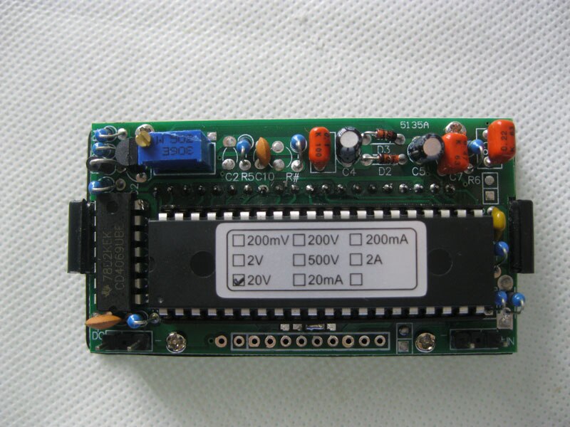 Digital display voltmeter. 5v Power supply digital display head voltmeter DC