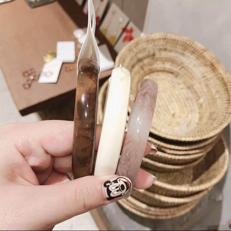 Retro Hand Decoration Resin Cuff Bangle Bracelets Women Lvory Marble Pattern Round Geometry Simple Charm Bangles Jewelry