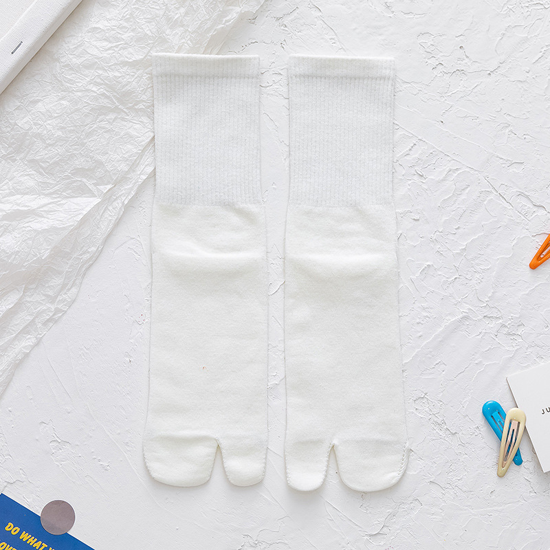 Combed Cotton Split Toe Socks Unisex Simple Comfortable Breathable Two-Toed Socks Japanese Style Harajuku Men Women's Tabi Socks: White