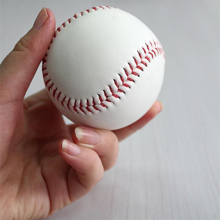 1 9-calowy trening treningowy ręcznie praktyka baseballowa standard 9 "nowy biały miękki skórzany korek centrum baseball softball gra zespołowa