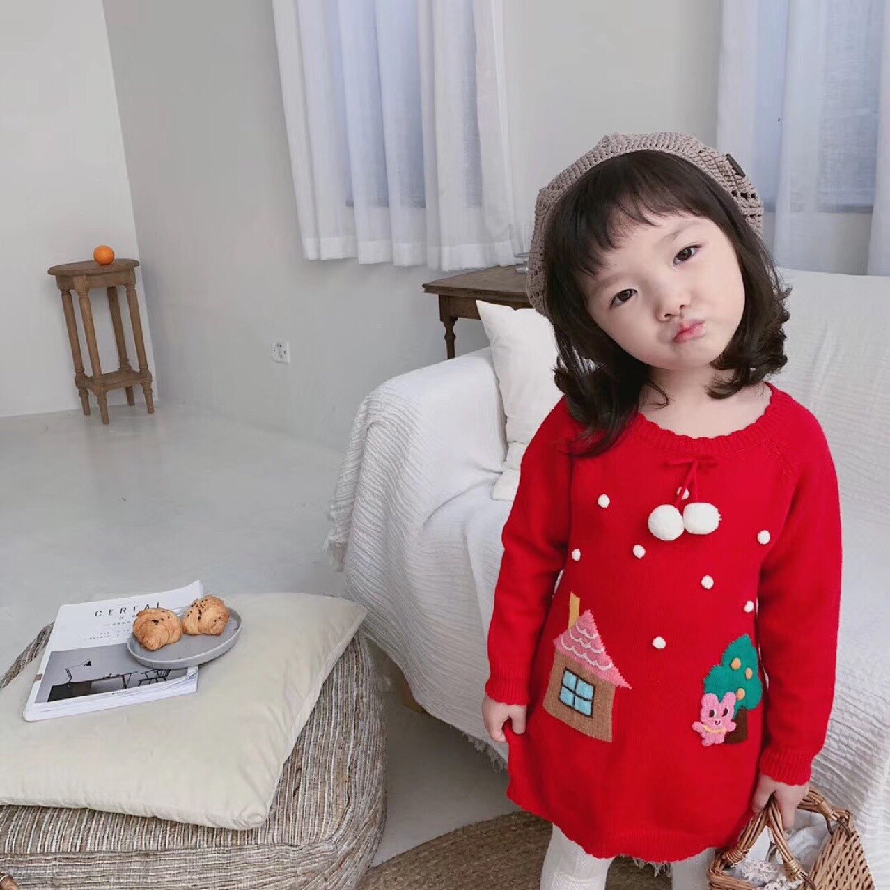 Della ragazza a mano agganciato palla di pelo genitore del maglione del bambino del maglione della ragazza bambini maglioni del bambino del maglione del vestito